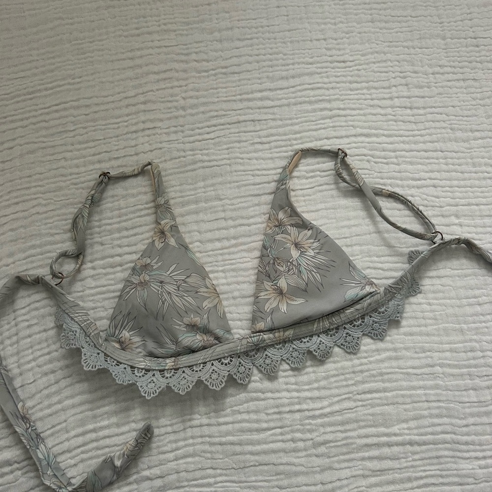 Pacsun Floral Lace Trim Bikini Top